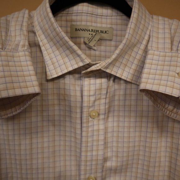🔴🔴🔴Plaid Banana Republic Button Down Shirt - Picture 3 of 6